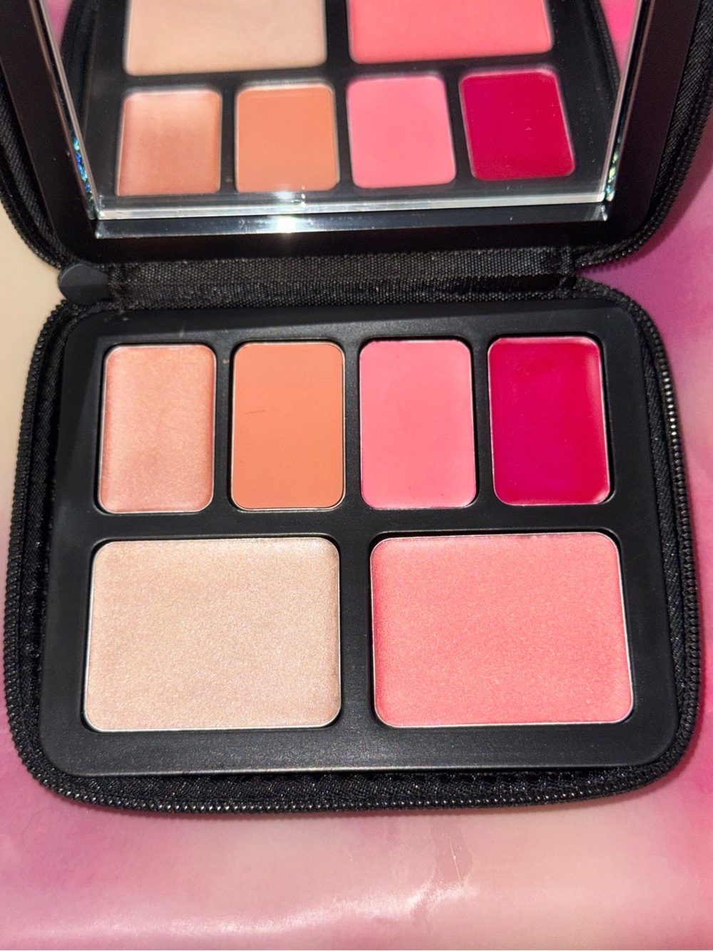 NARS Lip and Cheek Palette — Peach, Soft Pink & Fuchsia Shades